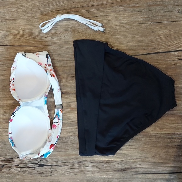 Women's Floral Bikini - Picture 2 of 3